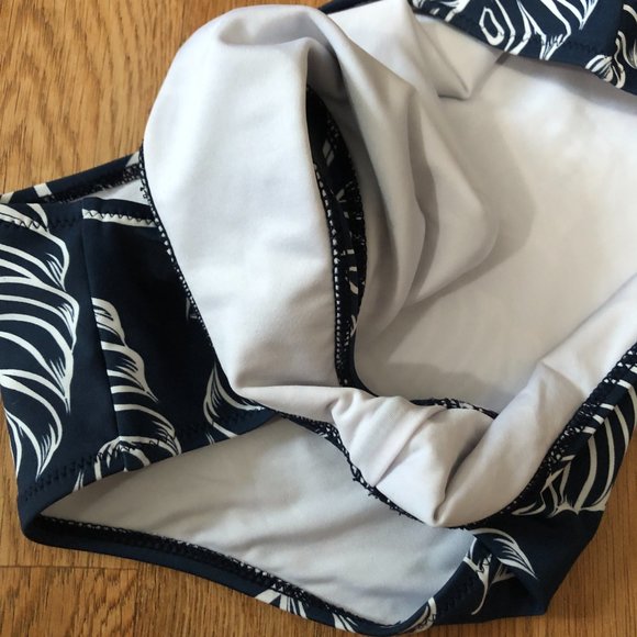 ✨ 5/$25 ✨ NWOT ♡ Cupshe ♡ Tropical Monstera High Rise Bikini Bottoms - Picture 4 of 5